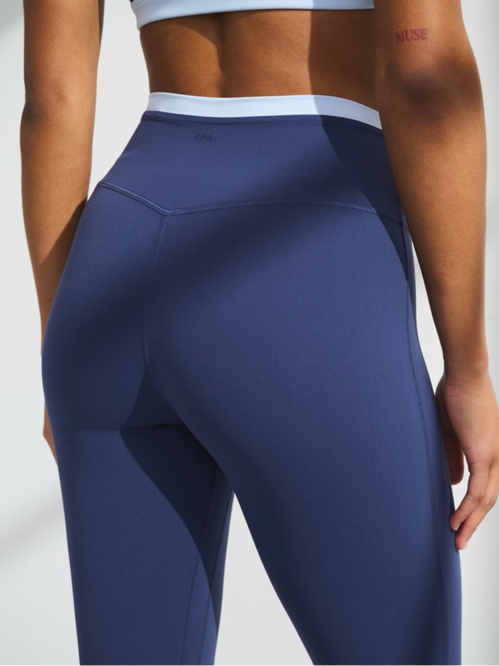 Abercrombie & Fitch 7/8 Navy Leggings with Light Blue Trim - Picture 2 of 7